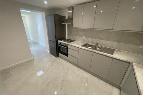1 bedroom in a house share to rent, Wensleydale, Luton, Bedfordshire, LU2
