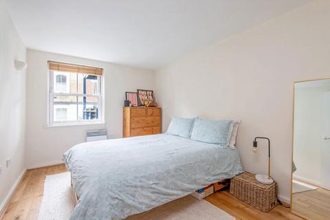 2 bedroom flat for sale, Martello Street, London E8