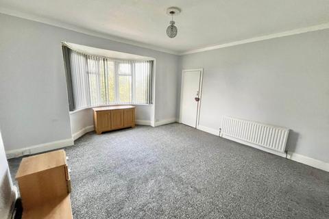 2 bedroom flat to rent, Railton Gardens, Gateshead NE9