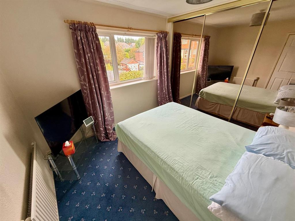DR23 Bed2.jpg