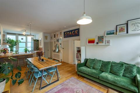 1 bedroom flat for sale, Akenside Hill, Quayside, Newcastle upon Tyne