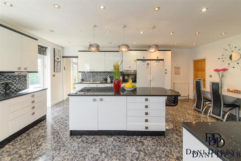6 bedroom detached house for sale, Hillcrest Avenue, Edgware HA8