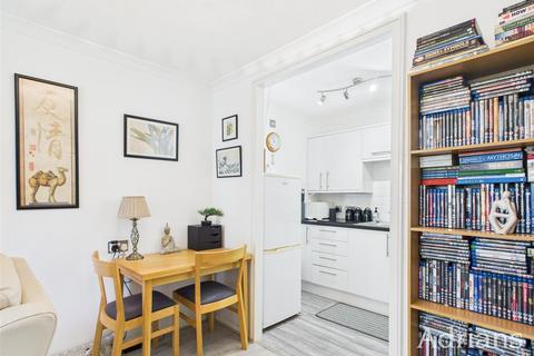 1 bedroom retirement property for sale, Balmoral Court, Springfield Road, Chelmsford