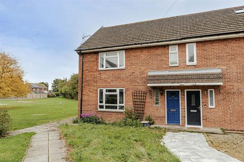 3 bedroom semi-detached house for sale, Stonar Close, Sandwich CT13