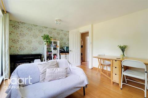 3 bedroom flat to rent, King's Avenue, SW4