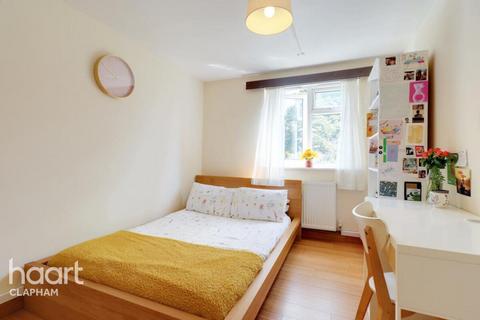 3 bedroom flat to rent, King's Avenue, LONDON