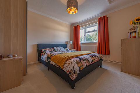 4 bedroom end of terrace house for sale, Denny View, Caldicot, NP26
