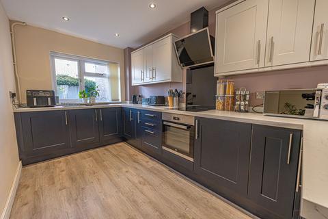 4 bedroom end of terrace house for sale, Denny View, Caldicot, NP26