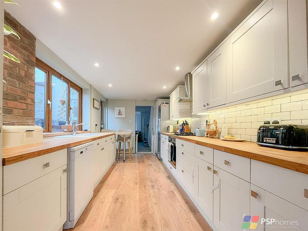 Kitchen-2.jpg