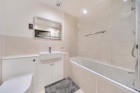 undefined, Basingstoke Road, Reading, Berkshire