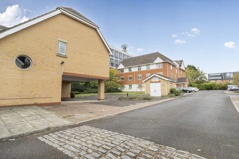 2 bedroom apartment for sale, Basingstoke Road, Reading, Berkshire