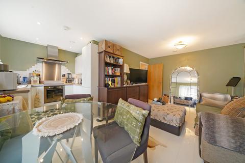 1 bedroom flat for sale, London Road, Mitcham, CR4