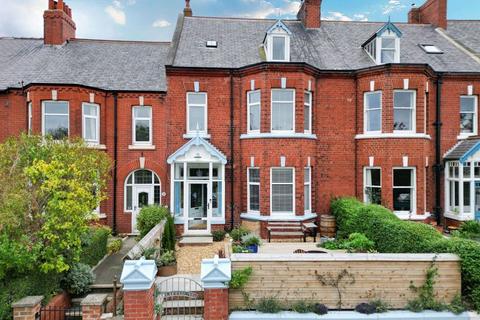 5 bedroom character property for sale, Cliff Dene, 46 Staithes Lane