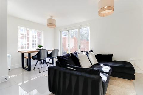 3 bedroom detached house to rent, Citron Avenue, Coalville, Leicestershire, LE67