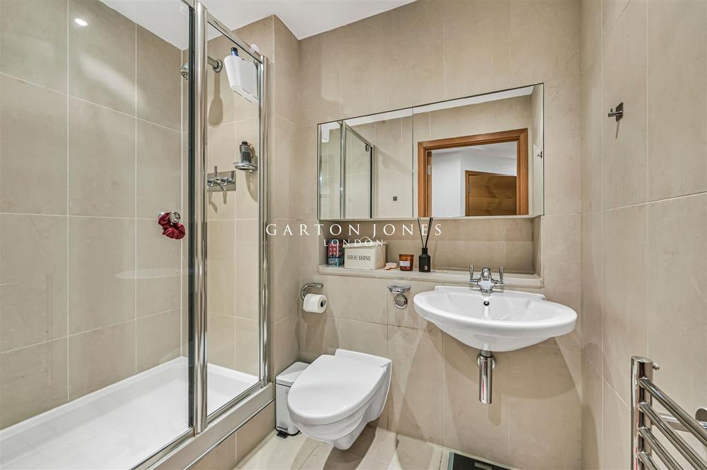 Shower Room.jpg