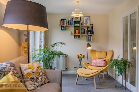 15 Knoll Close, Greenfield, Oldham, OL3 7FJ