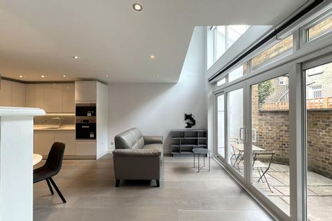 undefined, Kilburn Park Road, London NW6
