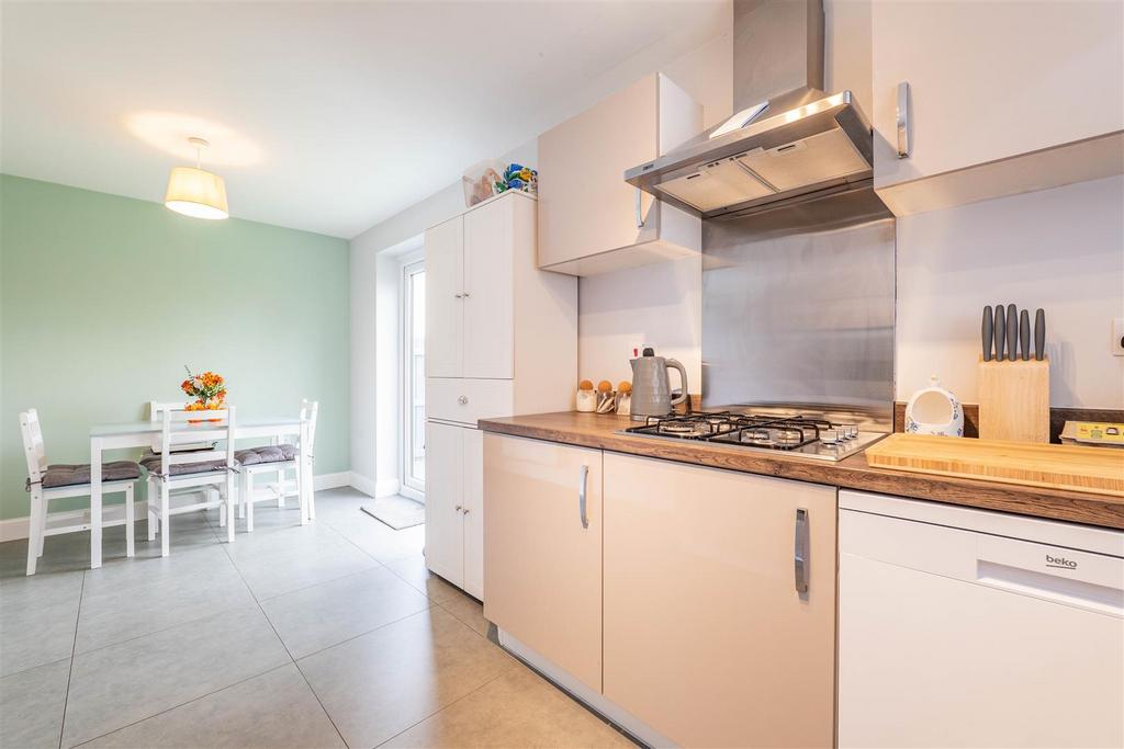 Kitchen/Dining Room