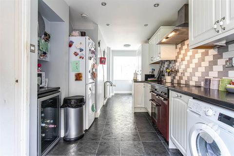 3 bedroom terraced house for sale, The Hatherley, Basildon SS14