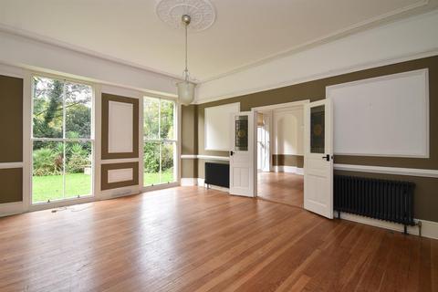 2 bedroom flat for sale, Hollington Park Road, St. Leonards-On-Sea