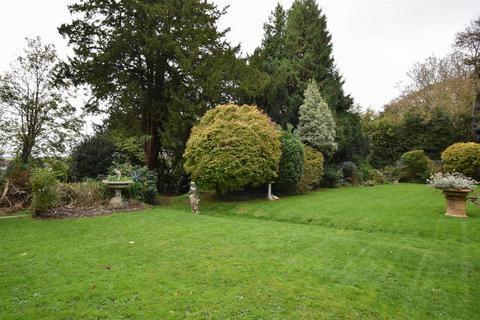 2 bedroom flat for sale, Hollington Park Road, St. Leonards-On-Sea