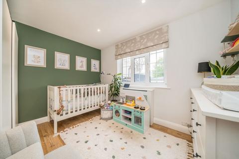 2 bedroom flat for sale, Hook Road, Surbiton KT6