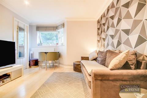 1 bedroom flat for sale, Southend Road, Wickford