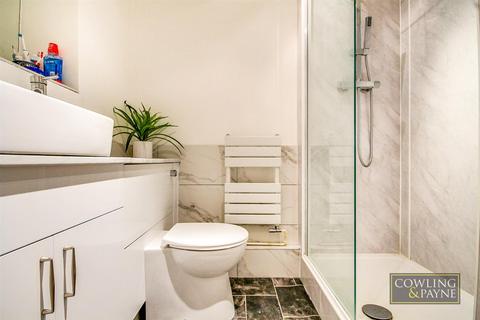 1 bedroom flat for sale, Southend Road, Wickford