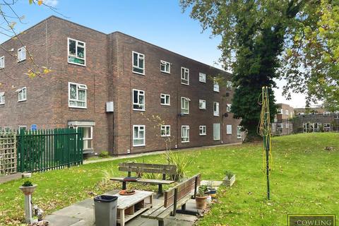 1 bedroom flat for sale, Southend Road, Wickford