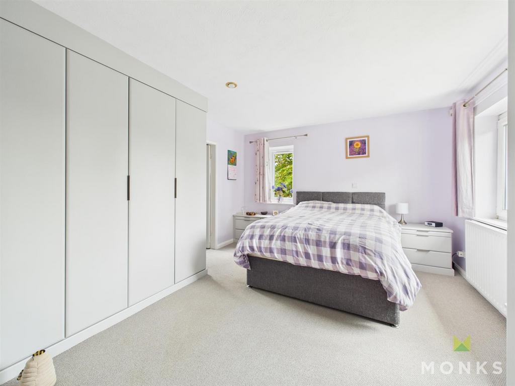 CAM01420 G0-PR0783-STILL014.jpg