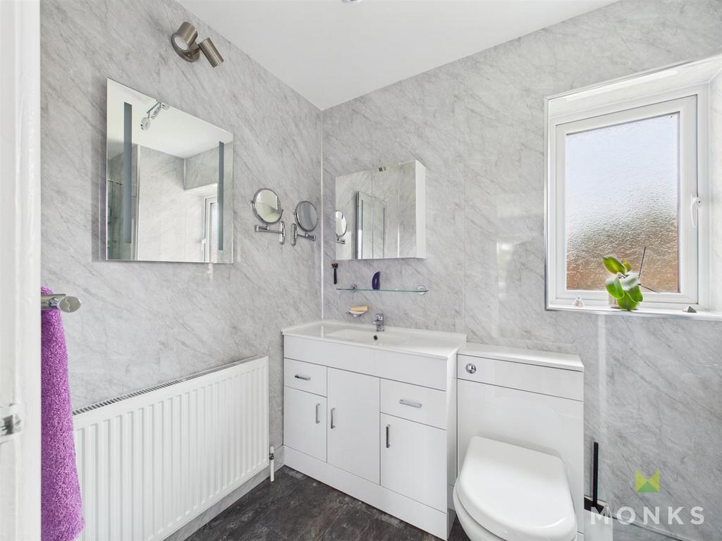 CAM01420 G0-PR0783-STILL015.jpg