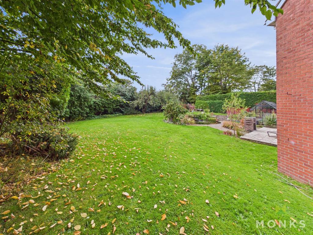 CAM01420 G0-PR0783-STILL030.jpg