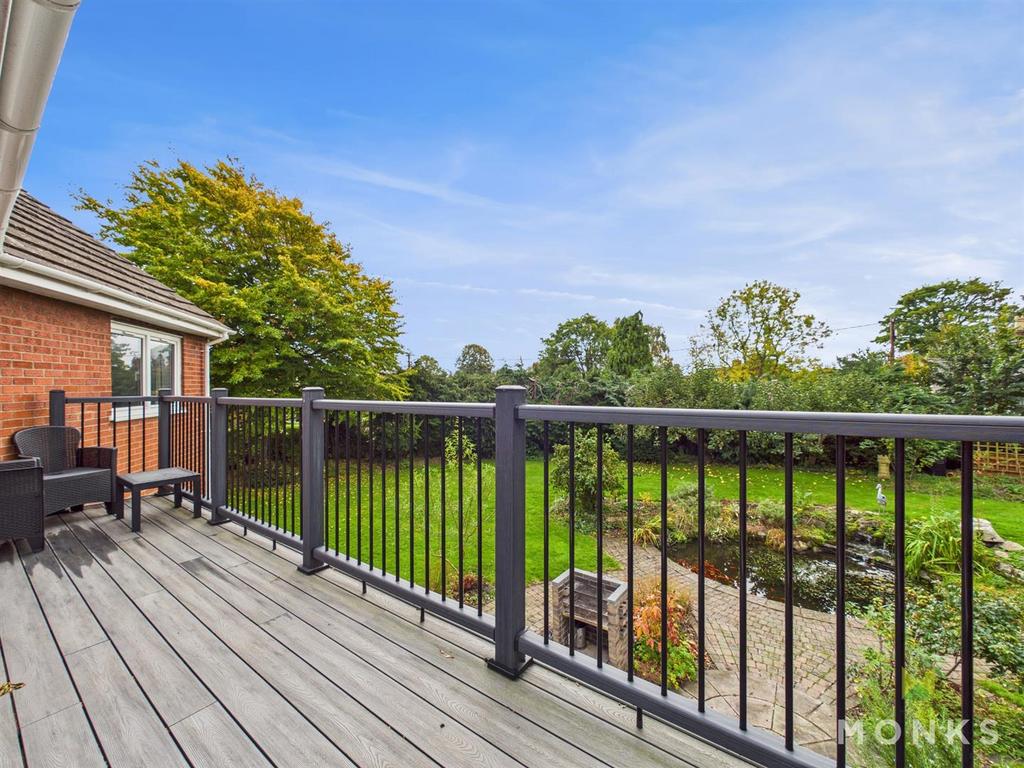 CAM01420 G0-PR0783-STILL021.jpg