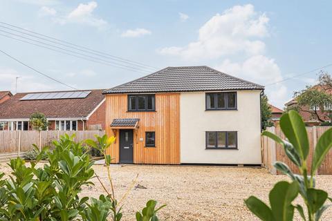 undefined, Contemporary Four Bedroom Home in Hethersett