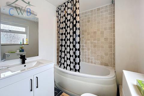 2 bedroom terraced house to rent, High Street, Wouldham, ME1