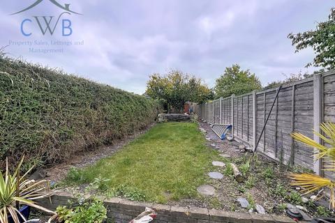 2 bedroom terraced house to rent, High Street, Wouldham, ME1