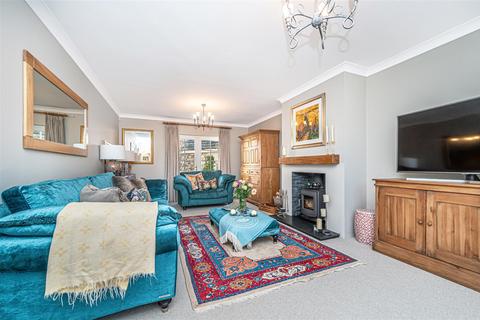 5 bedroom detached house for sale, 13 Kyle Crescent, Dunfermline, KY11 8GU