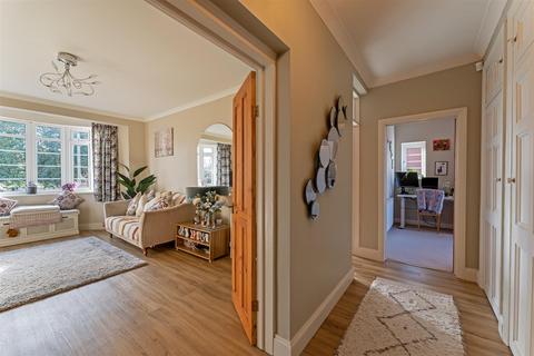 3 bedroom apartment for sale, Wanstead Place, Wanstead