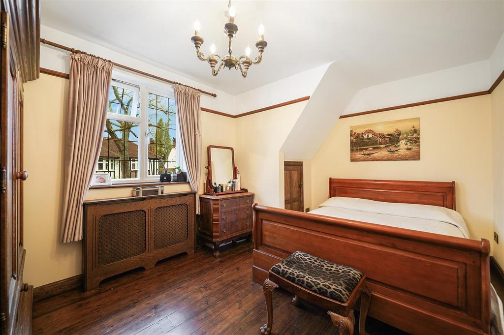 35 Medway Gardens - 1 Sx5 E7zn6 YAp9 Tx WJQ0l.jpg