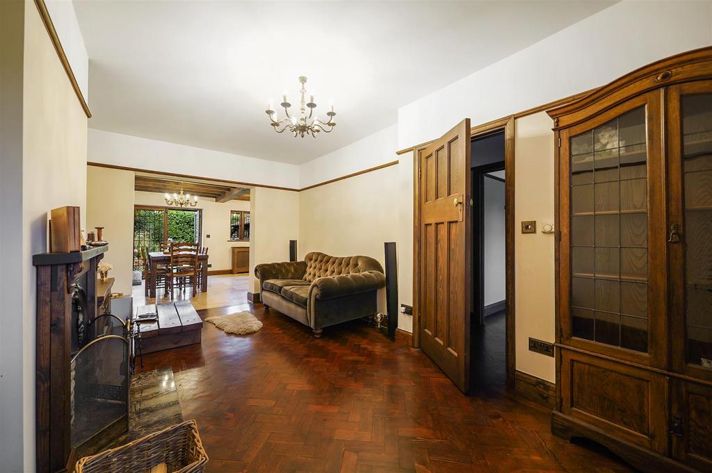 35 Medway Gardens - 7m QXg NGFej Zami7ljll I.jpg