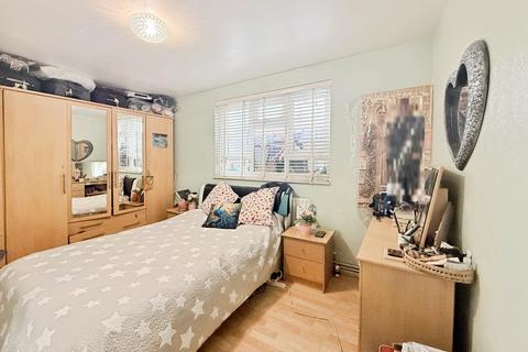 undefined, Harcourt Avenue, Manor Park, London