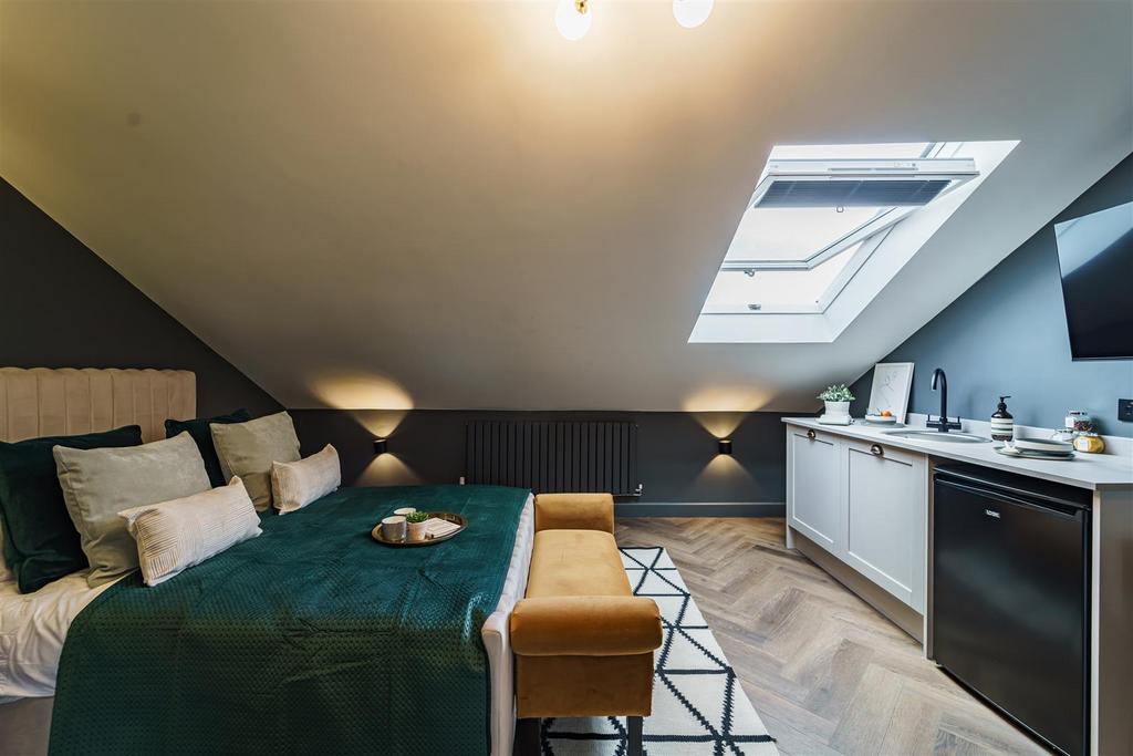 064-A7 R03590-HDR.jpg