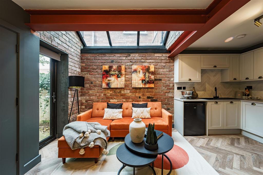 025-A7 R03464-HDR.jpg