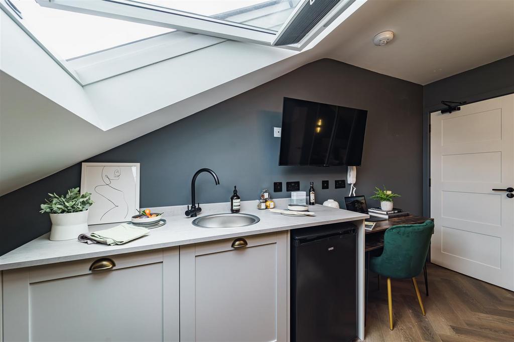 070-A7 R03608-HDR.jpg