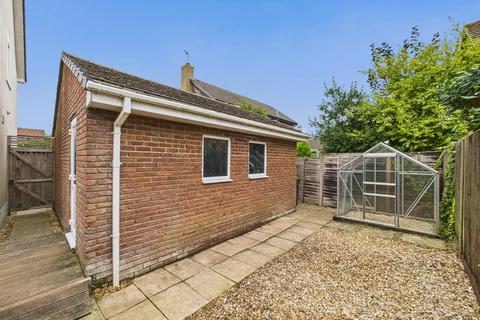 3 Bodman Close, Chippenham, SN15 3YE