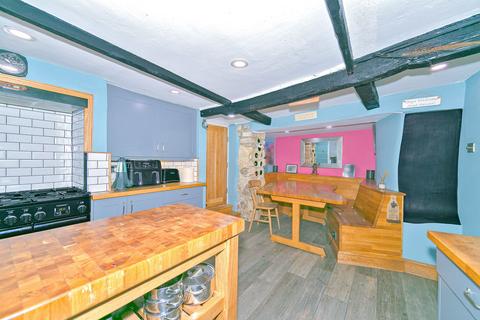 3 bedroom terraced house for sale, Patricks Lane, Deanshanger, MK19