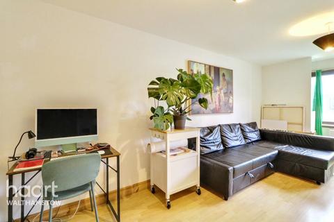 1 bedroom apartment for sale, Teresa Mews, Walthamstow