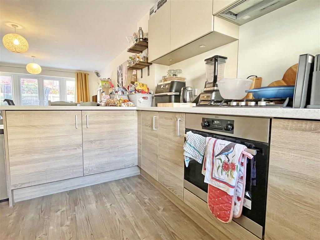 Kitchen1.jpg