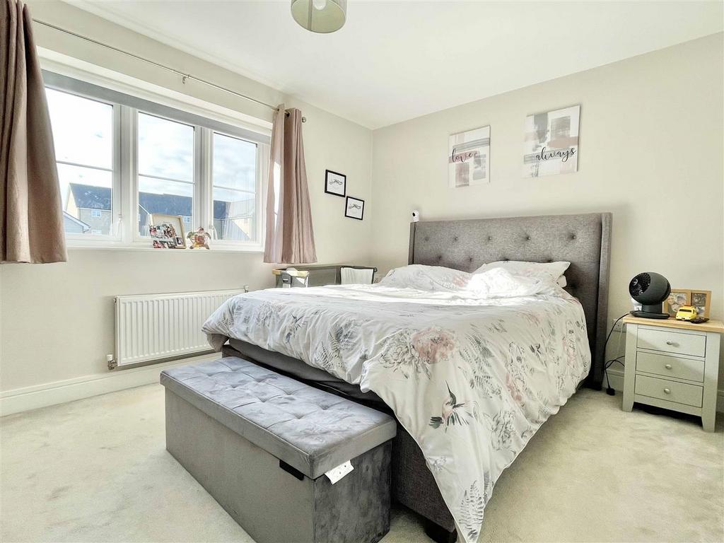 Bed1.jpg