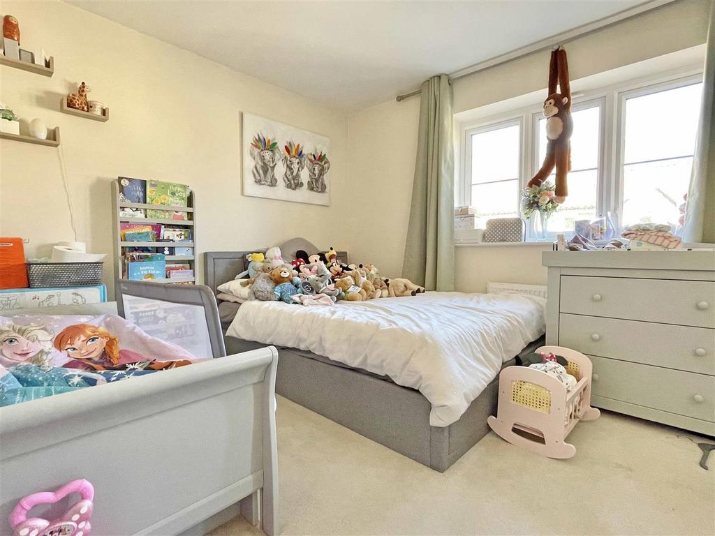 Bed2.jpg